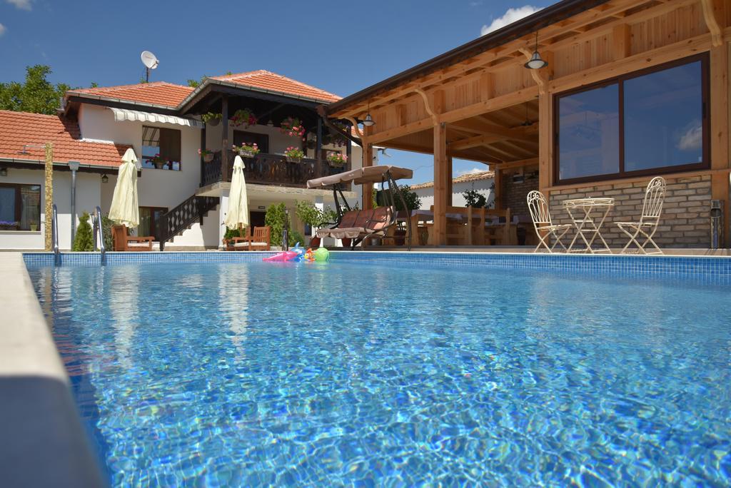Guest House Zlateya Мадара Экстерьер фото
