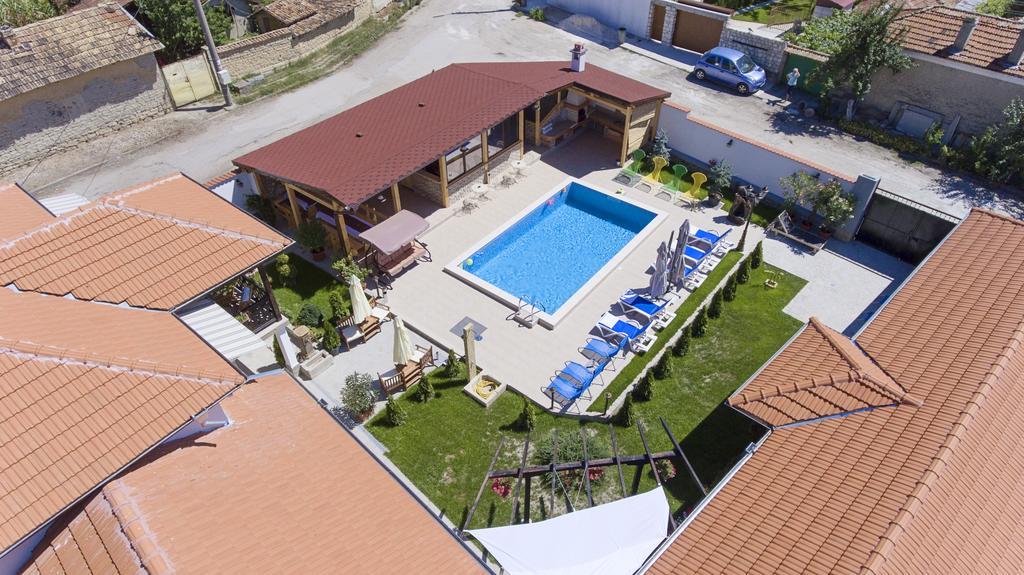 Guest House Zlateya Мадара Экстерьер фото